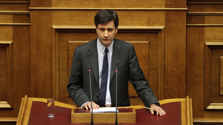 Χουλιαράκης: Αρση των capital controls πριν το τέλος του β' τριμήνου