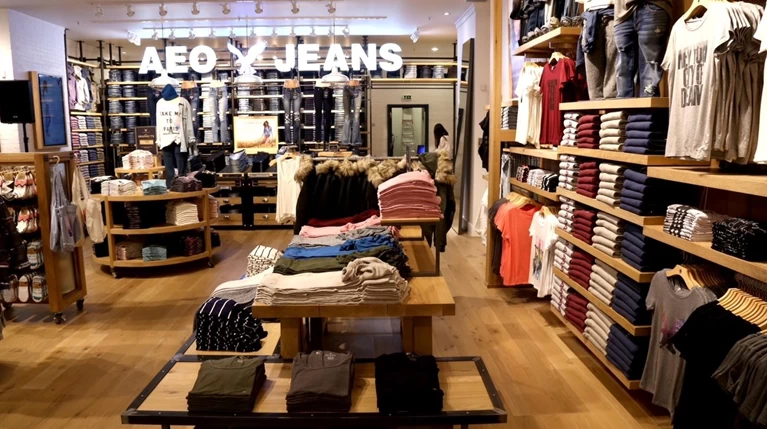 Η AMERICAN EAGLE OUTFITTERS ήρθε στην Ελλάδα