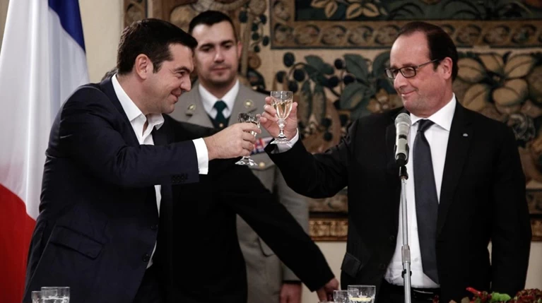 Στο Μαξίμου ο Ολάντ για χρέος και επενδύσεις