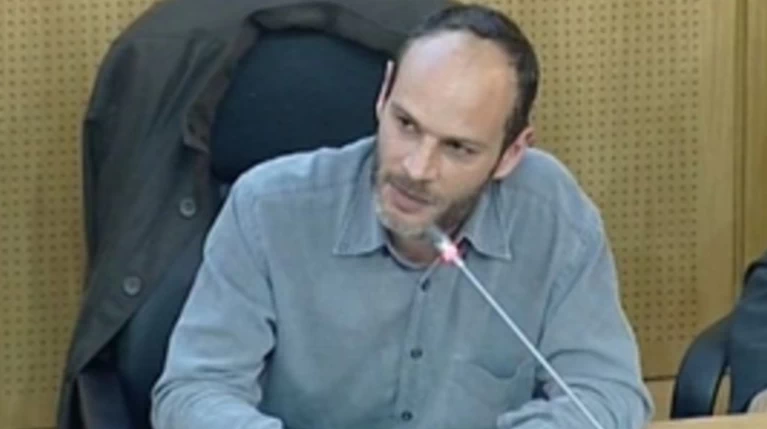 Ένας άνθρωπος από το Μαξίμου στη θέση της Κατερίνας Σαββαΐδου