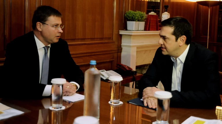 Oι δανειστές αρνούνται να καταβάλουν την επόμενη δόση