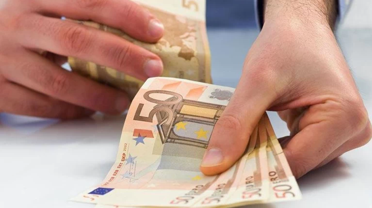 Αλαλούμ με την καταβολή των οικογενειακών επιδομάτων