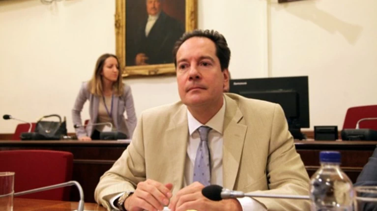 Ο Τσακαλώτος ζήτησε και την παραίτηση Μποτόπουλου