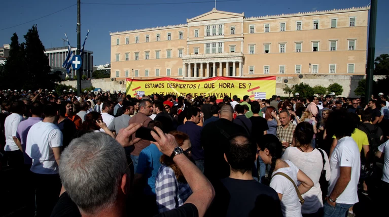 Από την πλατεία Συντάγματος στην κάλπη των ΣΥΡΙΖΑ-ΑΝΕΛ