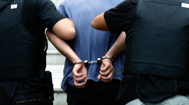 100 συλλήψεις και προσαγωγές χούλιγκαν πριν τον αγώνα Ολυμπιακού-Ντιναμό