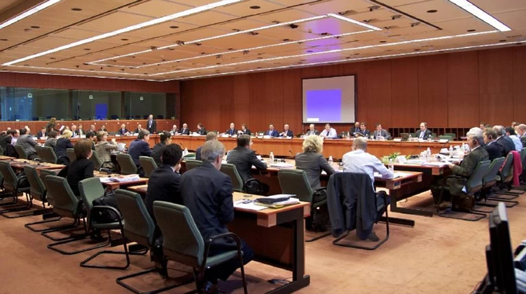 Στο ίδιο θρίλερ θεατές:Αθήνα - Βρυξέλλες σε χαρακώματα