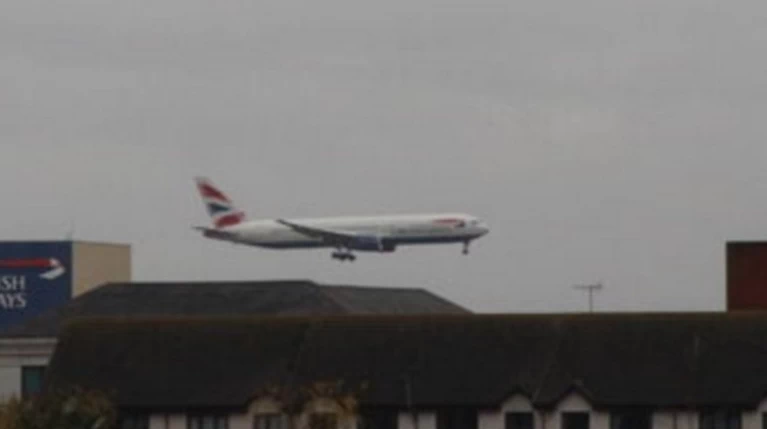 Αναγκαστική προσγείωση πτήσης της British Airways για Αθήνα