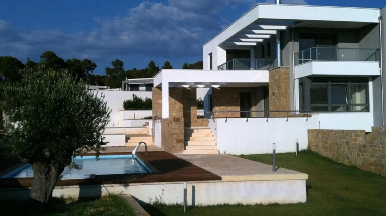 Eλάχιστη δόση για τα «κόκκινα» ίση με το 10% του εισοδήματος