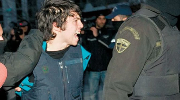 Με «Μαύρο Δεκέμβρη» απειλεί ο Ρωμανός