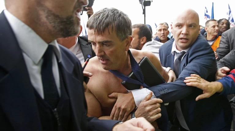 Απολύσεις χωρίς αποζημιώσεις για τον ξυλοδαρμό στελεχών στην Air France