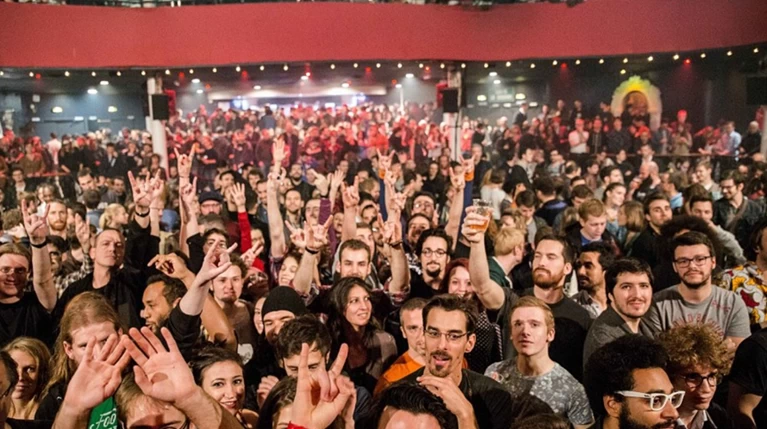 Η χαρά και η φρίκη: Πριν και μετά το μακελειό στο Μπατακλάν