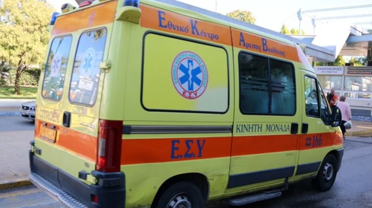 Υπέκυψε ο 28χρονος που μαχαίρωσε τη φίλη του και πήδηξε από τον 7ο