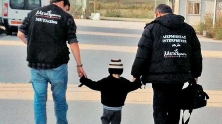 Mόνος στον ...Εβρο:Η ιστορία-σοκ προσφυγόπουλου 2 ετών!