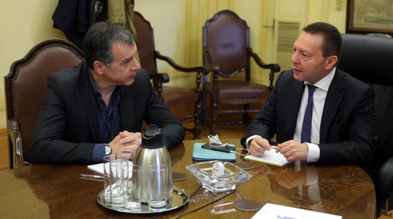 Γεύμα Στουρνάρα-Θεοδωράκη με θέμα την ανακεφαλαιοποίηση