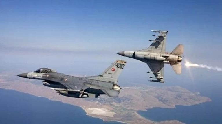 Εξι τουρκικά F-16 πέταξαν πάνω από Φούρνους-Αγαθονήσι
