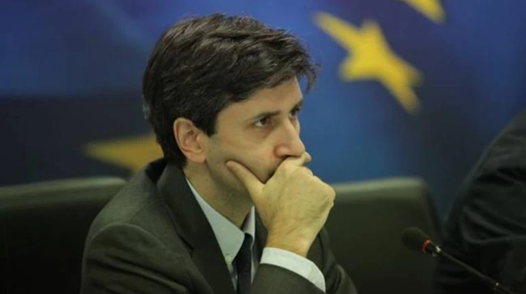 Χουλιαράκης:Θέλει προσοχή η άρση των capital controls