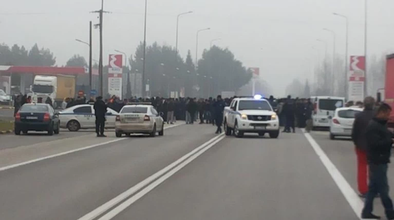 17χρονος πρόσφυγας επιχείρησε να αυτοπυρποληθεί στο Πολύκαστρο