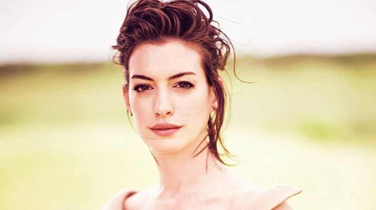 Γέννησε αγοράκι η Anne Hathaway