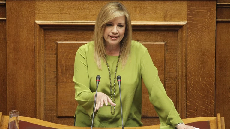 Φώφη: Η κωμωδία θα εξελιχθεί σε νέα τραγωδία