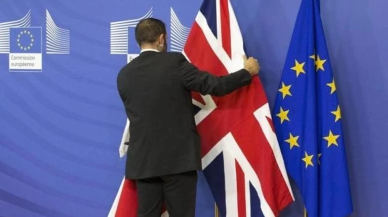 Κερδίζει έδαφος το Brexit, τι δείχνει νέα δημοσκόπηση
