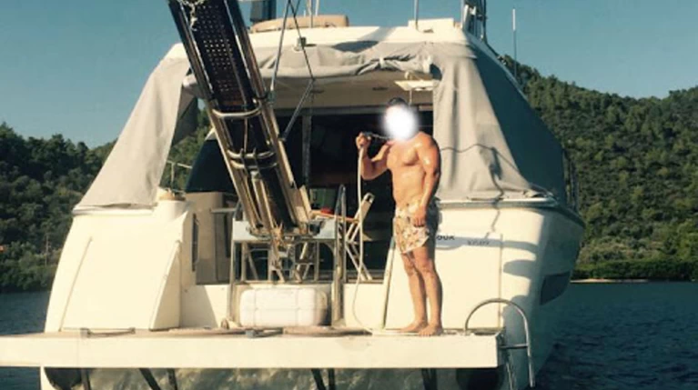 Η χλιδάτη ζωή του αστυνομικού που εμπλέκεται στην υπόθεση Καλλίτση