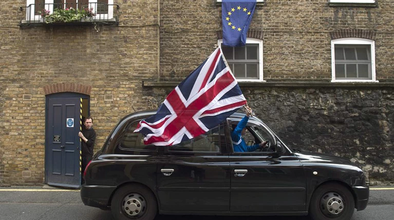 Το Brexit διαλύει τους Εργατικούς στη Βρετανία