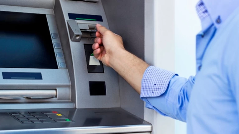 "Πράσινο φως" για χαλάρωση των capital controls