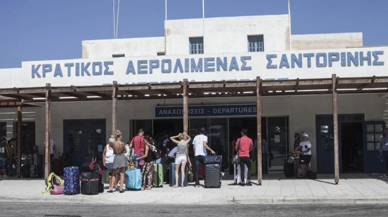 Μπαράζ συλλήψεων για πλάστα ταξιδιωτικά έγγραφα στα νησιά