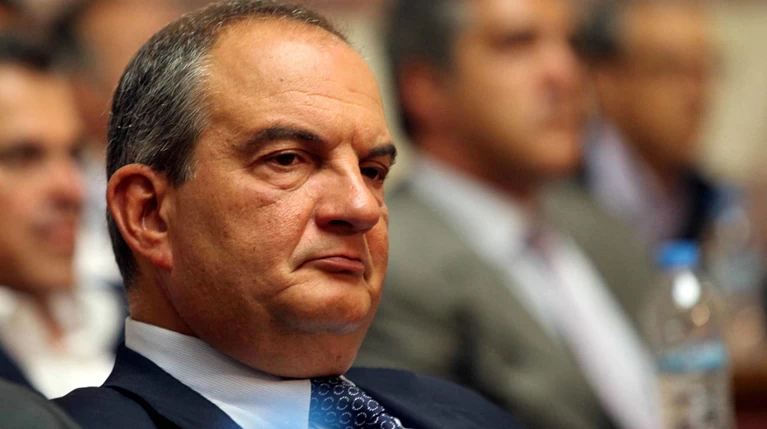 FT: Ο Καραμανλής ευθύνεται πιο πολύ για την κρίση - Είναι στο απυρόβλητο