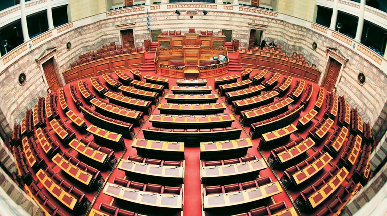 Ερώτηση 52« γαλάζιων» βουλευτών για Καλογρίτσα