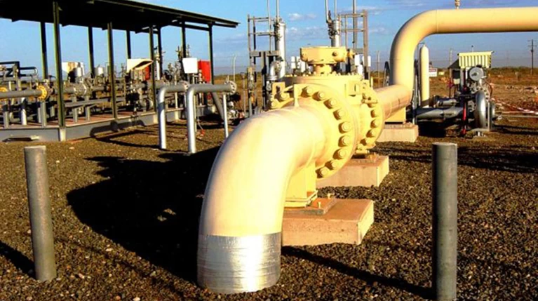 Ζητούν άμεσο διάλογο κυβέρνησης-SOCAR για τη ΔΕΣΦΑ
