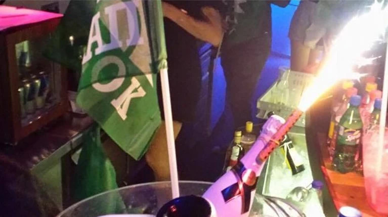 "Βραδιά ΠΑΣΟΚ" σε νυχτερινό κέντρο των νοτίων προαστίων