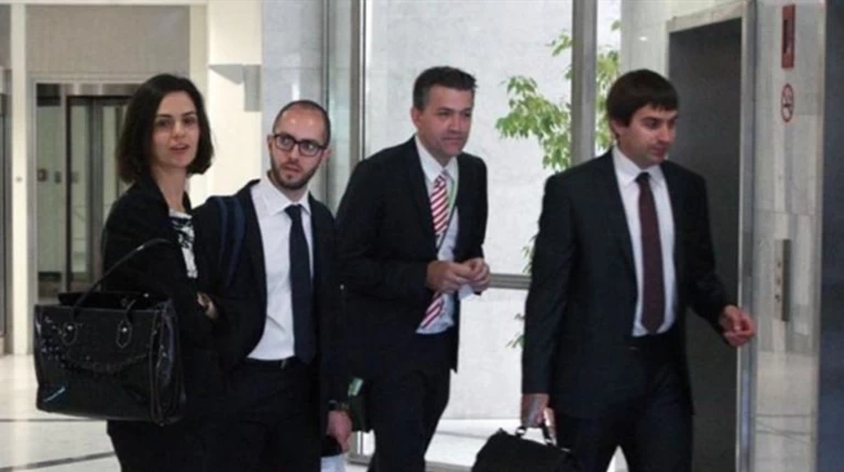 «Μαύρος καπνός» στο Χίλτον. Που διαφωνούν Αθήνα-δανειστές