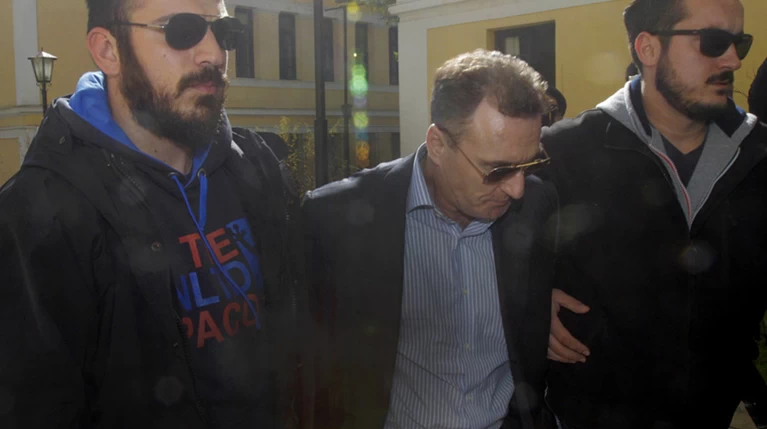 H Attica Bank διατηρεί ακόμα τη σύμβαση με τον Τάκη Μουσά!