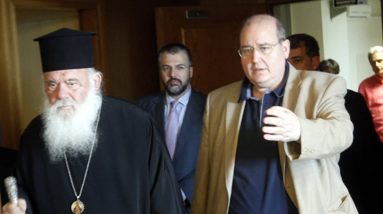 Ιερώνυμος προς Φίλη: Η Εκκλησία είναι υπόθεση ενός λαού & όχι ενός υπουργού