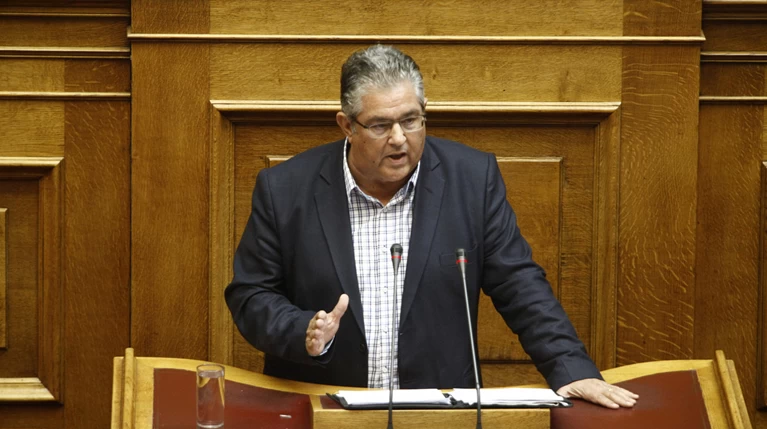 Κουτσούμπας σε Φίλη: Ο παππούς μου ήταν ιερέας ΕΑΜίτης