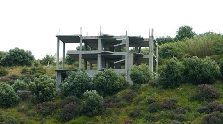 Τι αλλάζει με το νέο νόμο για τα αυθαίρετα