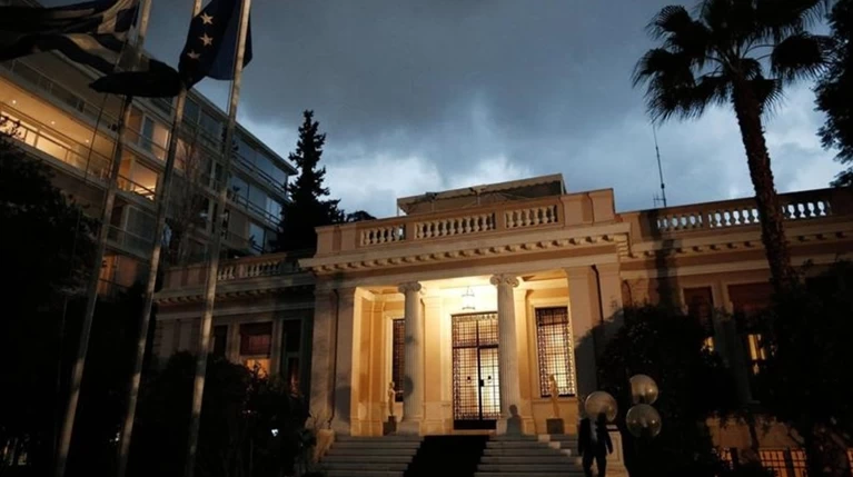"Πάρτυ" για το ηθικό και τη συσπείρωση των βουλευτών