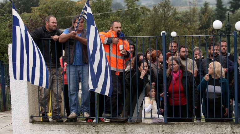 Βόλβη: Δεν στέλνουν τα παιδιά σχολείο για τα προσφυγόπουλα
