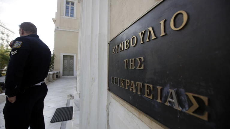 Μαραθώνια συνεδρίαση του ΣτΕ για τις τηλεοπτικές άδειες