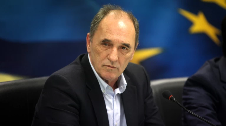 «Κόκκινα» δάνεια: Διευκρινίσεις Σταθάκη για τη νέα ρύθμιση