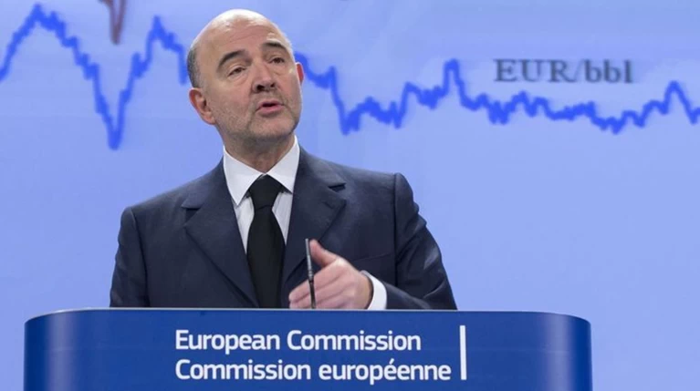 Το μπαλάκι στα κράτη-μέλη για το ελληνικό χρέος πετάει η Κομισιόν