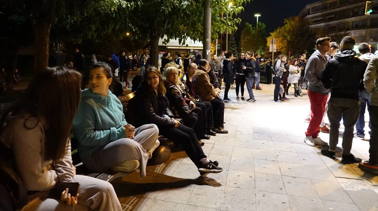 Στους δρόμους πέρασαν το βράδυ οι κάτοικοι των Ιωαννίνων