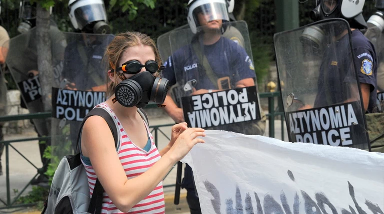 Δακρυγόνα και διαδηλώσεις: Ιστορία μου, (δακρυσμένη) αμαρτία μου
