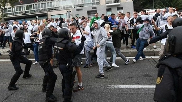 Άγρια επεισόδια στην Ισπανία ανάμεσα σε Πολωνούς και αστυνομία