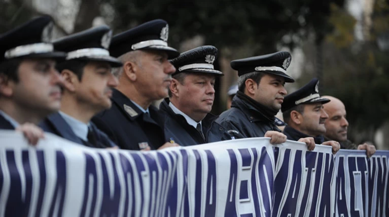 Ετοιμάζουν... κατασκήνωση οι εργαζόμενοι στα σώματα ασφαλείας