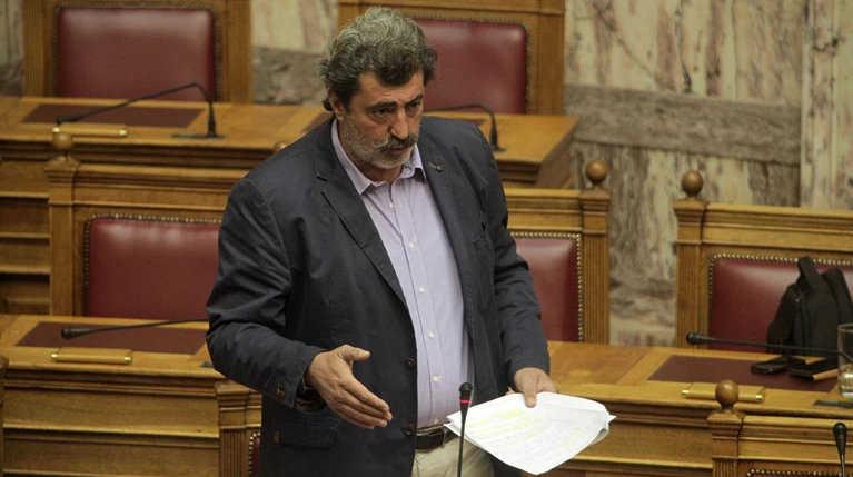 Νέες αιχμές Πολάκη για τους διοικητές νοσοκομείων