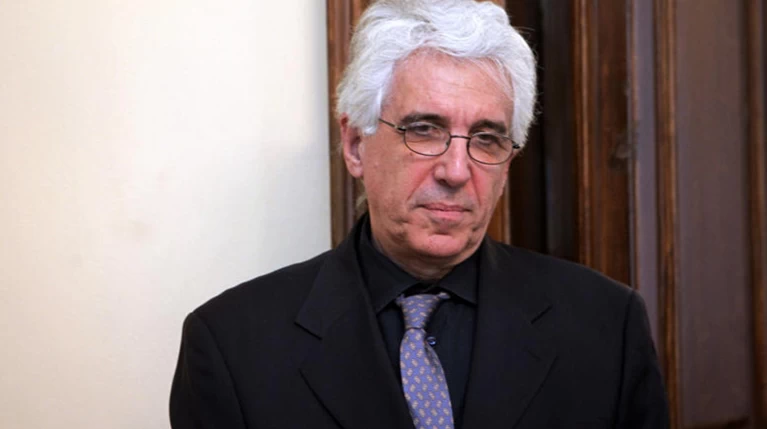 Παρασκευόπουλος: Ασχετο με τη θρησκεία το σύμφωνο συμβίωσης