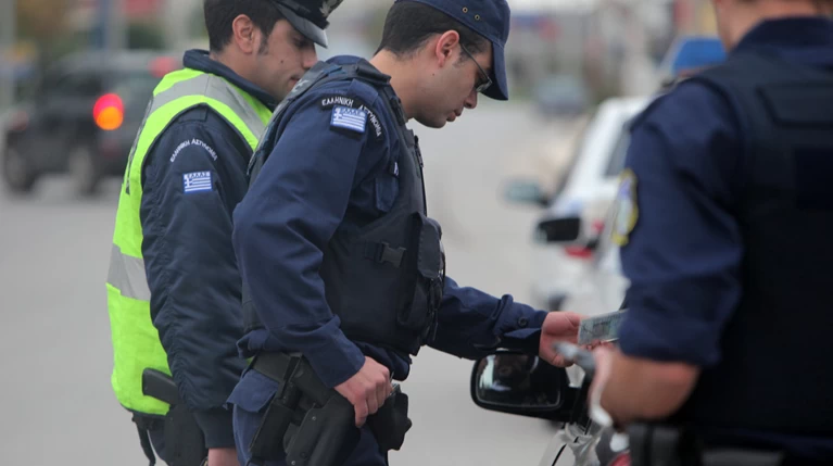 Αυξάνει τους ελέγχους η αστυνομία λόγω εορτών