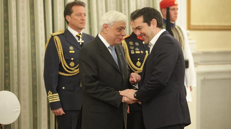 Παυλόπουλος σε Τσίπρα: Και του χρόνου με ...γραβάτα!